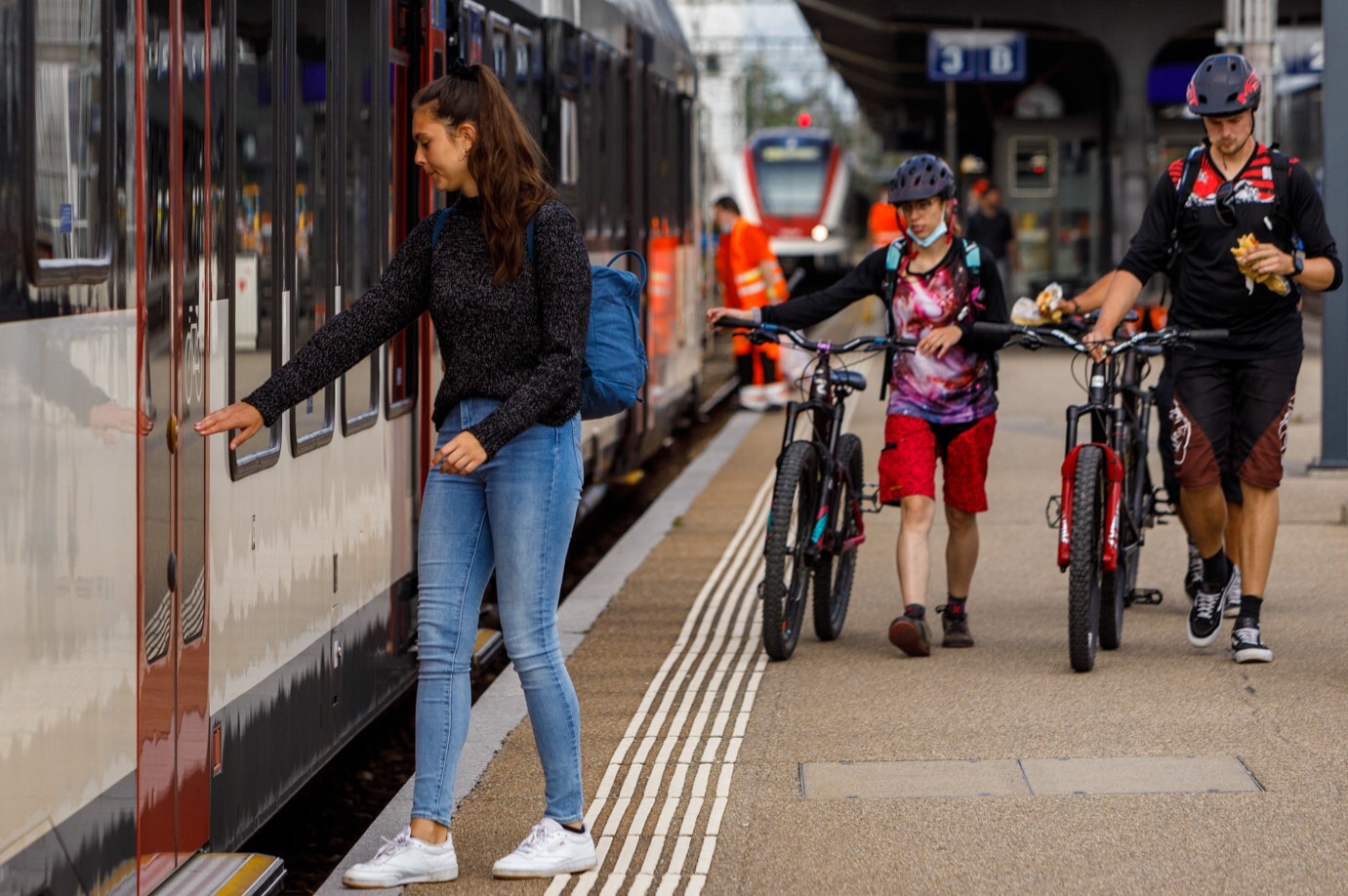 Les transports publics renoncent à une mesure tarifaire générale pour 2025 et renforcent les offres multimodales